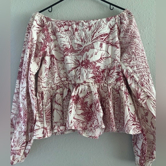 Express Printed Off The Shoulder Twist Front Peplum Top size Small - Picture 15 of 15